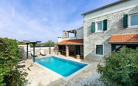 Villa Mia
